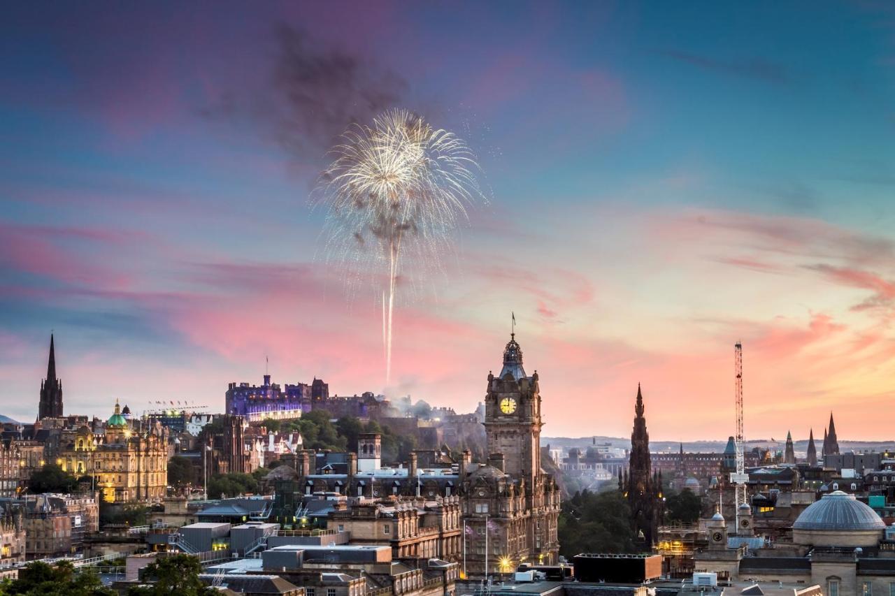 Pass The Keys Central Spacious Flat At Royal Mile Edimburgo Exterior foto