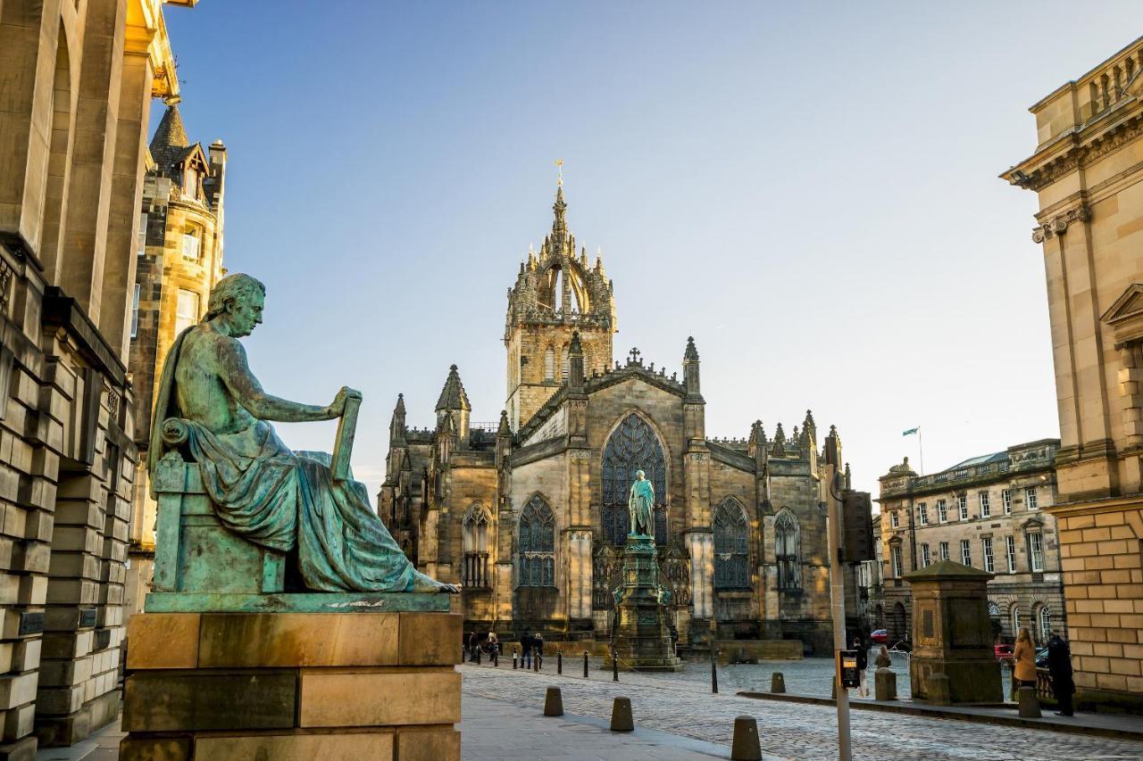 Pass The Keys Central Spacious Flat At Royal Mile Edimburgo Exterior foto