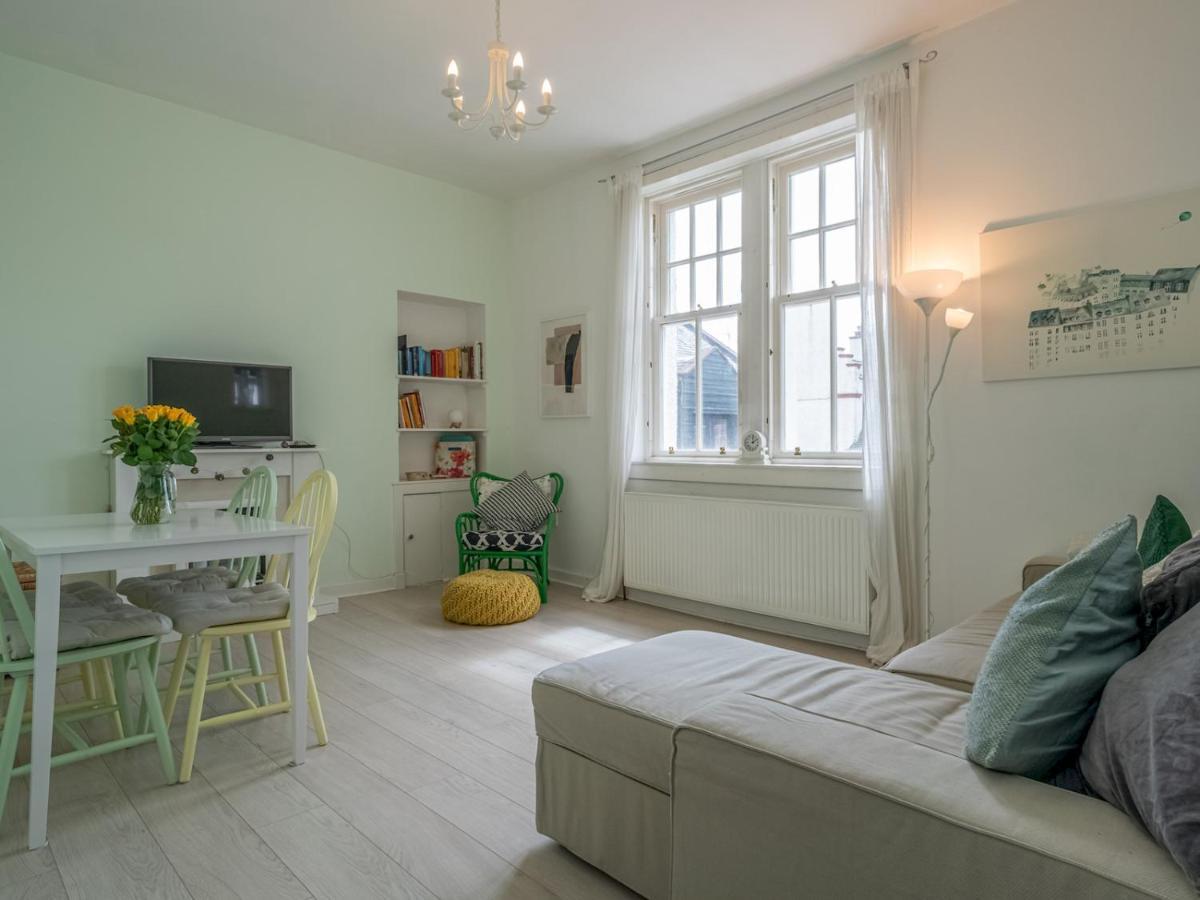 Pass The Keys Central Spacious Flat At Royal Mile Edimburgo Exterior foto