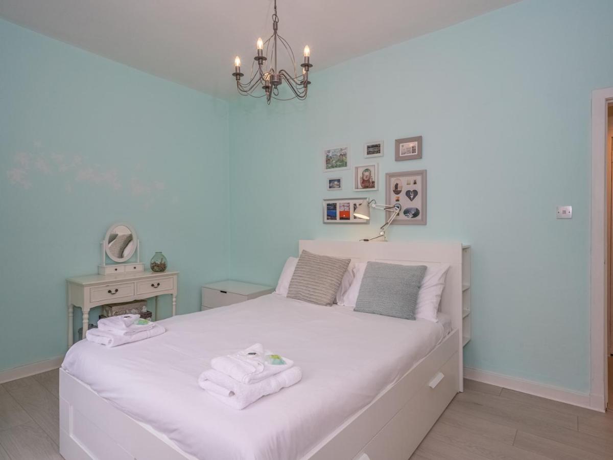 Pass The Keys Central Spacious Flat At Royal Mile Edimburgo Exterior foto